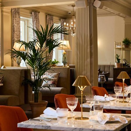 Francis Hotel Бат Екстериор снимка