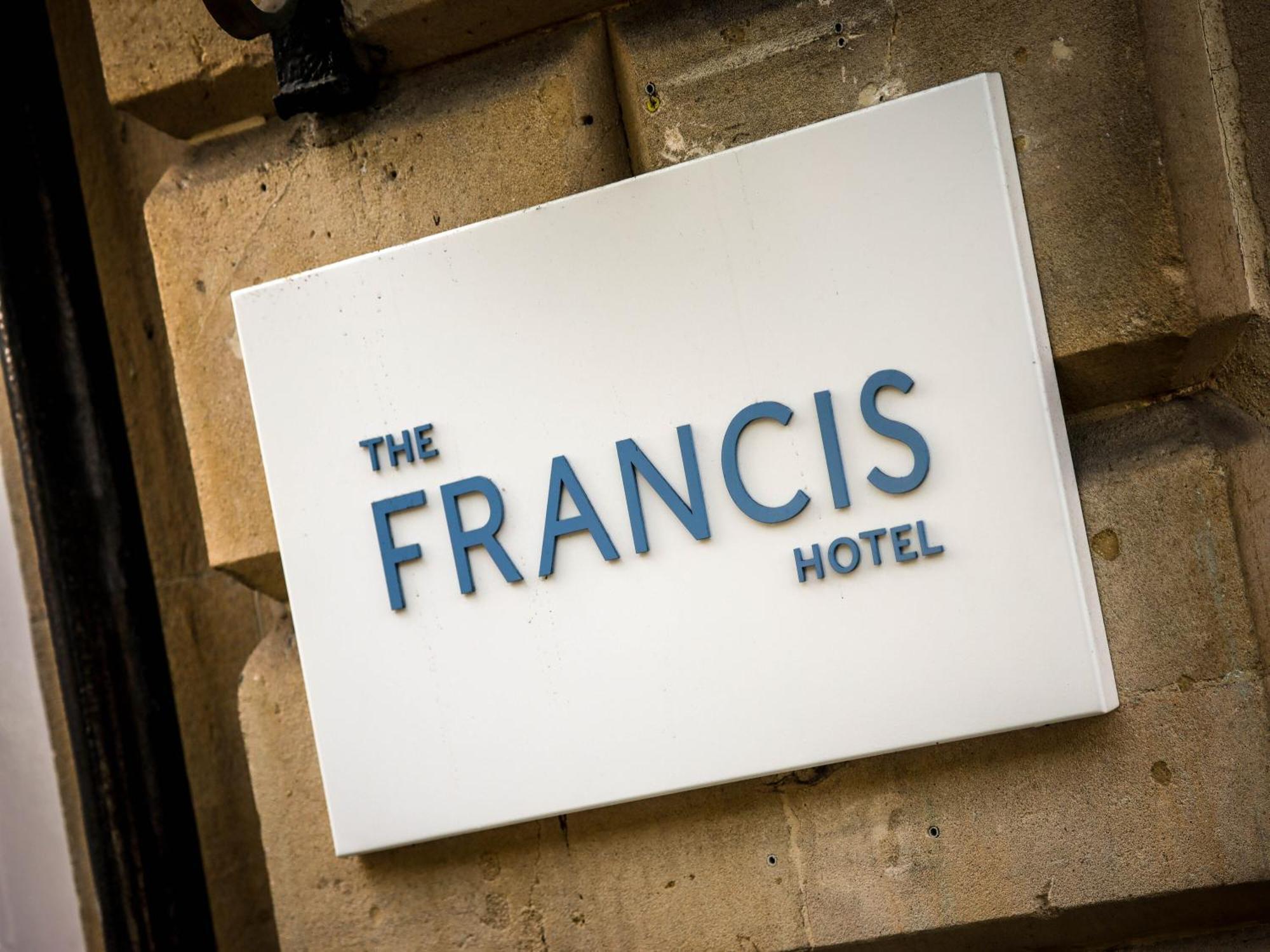 Francis Hotel Бат Екстериор снимка